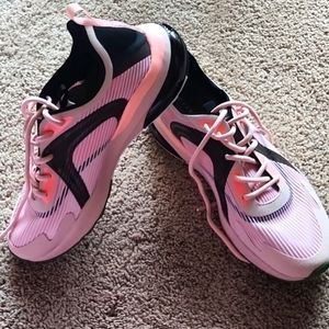 Fabletics sneakers 9.5 black pink